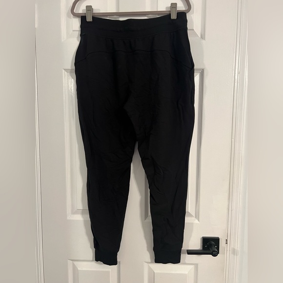 Lululemon Warm Down Jogger II sweatpants Black Size 10 worn once pockets EUC - Picture 4 of 10